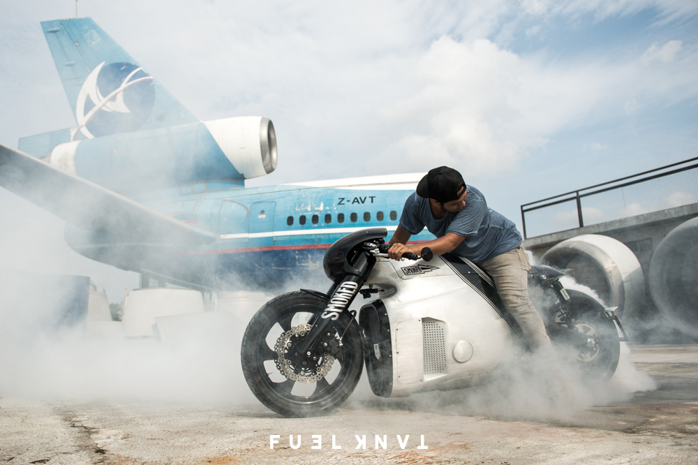 THE BRONCO | Smoked Garage Kawasaki ER6N