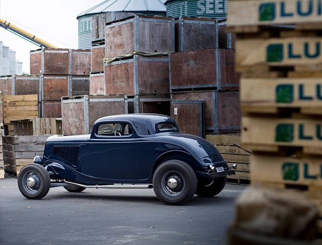 Auto Retro | '34 Three Window Coupe. Photo by @hotrodrevue.tv. #hotrod #hotrods #hotrodding #hamb #ford #1934 #34ford #chopped #roofchop