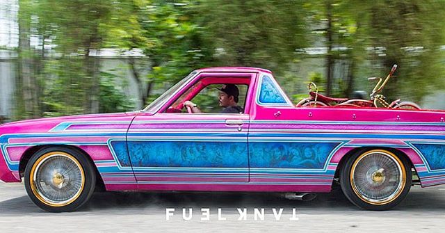 Holden HQ/HJ Ute + Lowrider Inspiration + Indonesian Resourcefulness = Pinky Banditos. Read the full story about the @fuel.magazine best of @kustomfest 2016 award winner at fueltank.cc or through the #fueltankapp. Search Fuel Tank app in your app store. #fuelmagazine #lowriders #holdenute #kustomfest #holdenhj #holdenhq